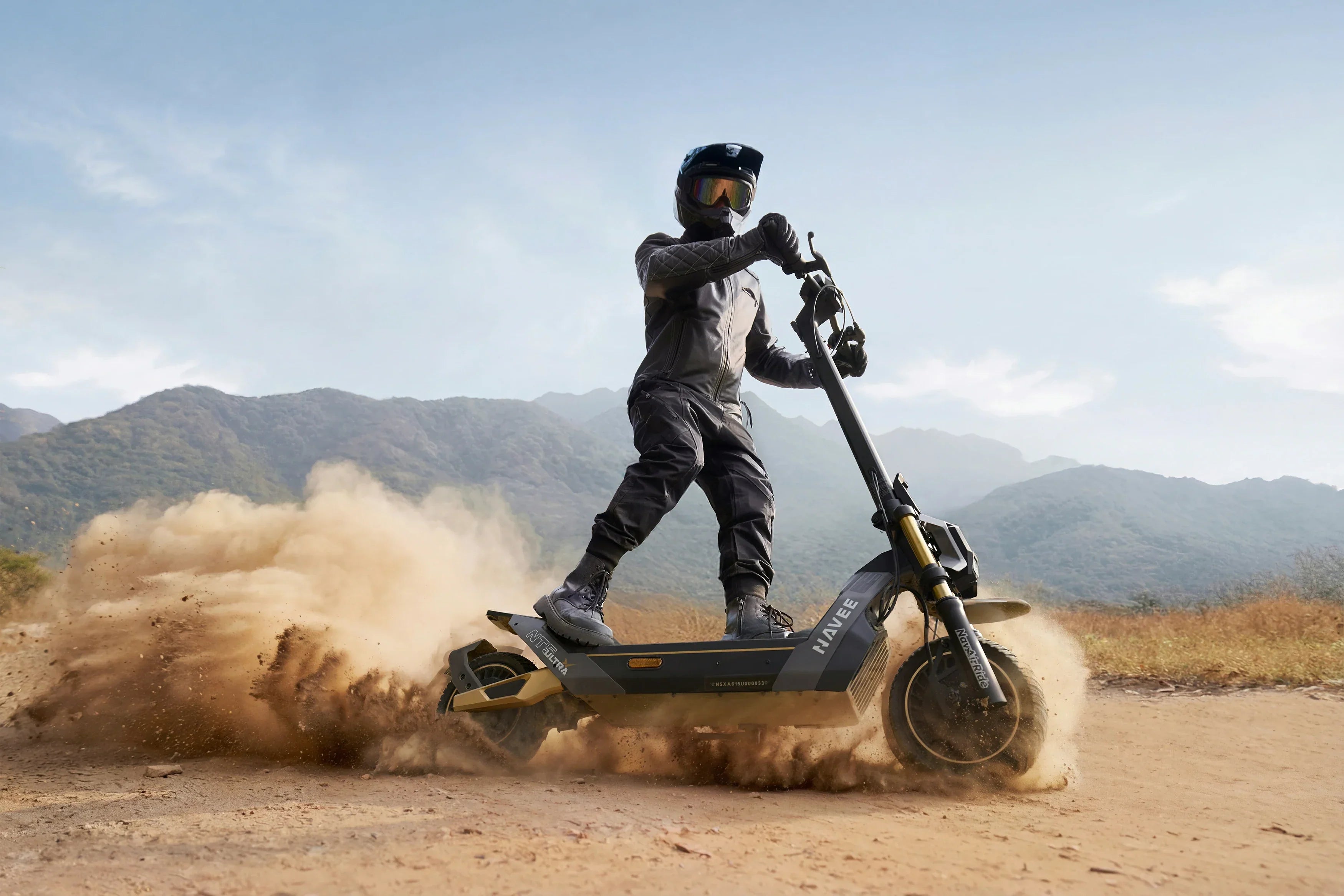NAVEE NT5 Ultra X with an adult rider
