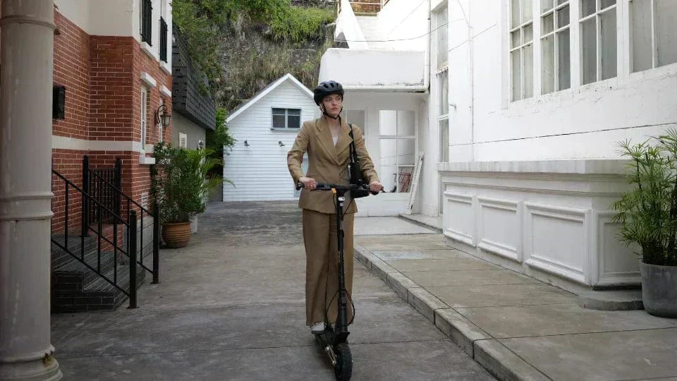 average range of scooter electric