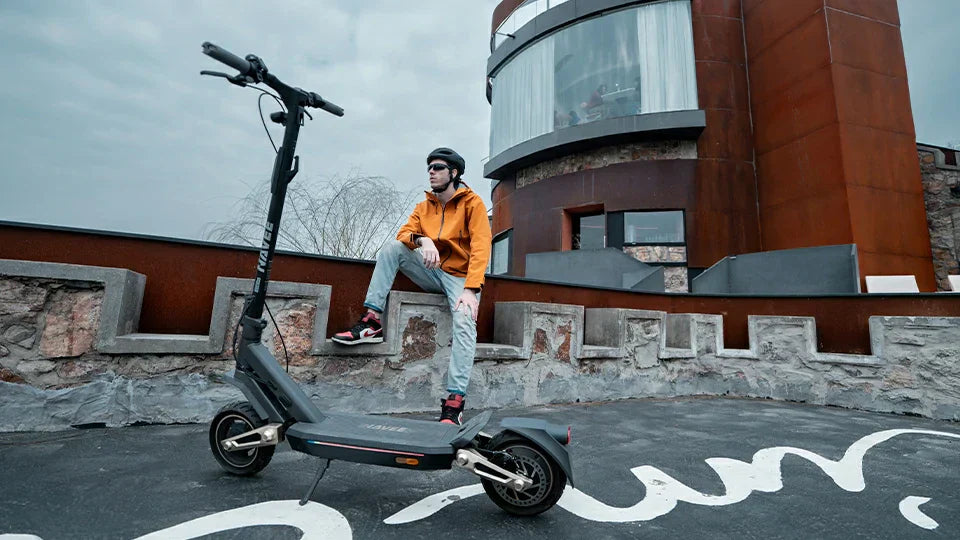 Why Does My Electric Scooter Turn On but Not Move? Troubleshooting and Solutions