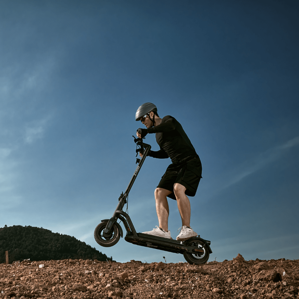 E-Bikes vs. Electric Scooters: The Ultimate Comparison Guide