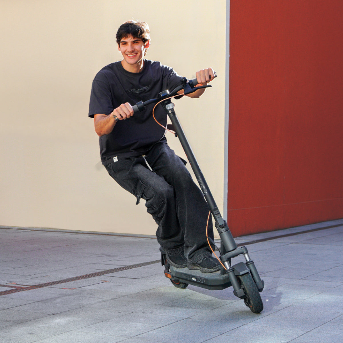 NAVEE GT3 Pro | High-Torque Commuter Scooter