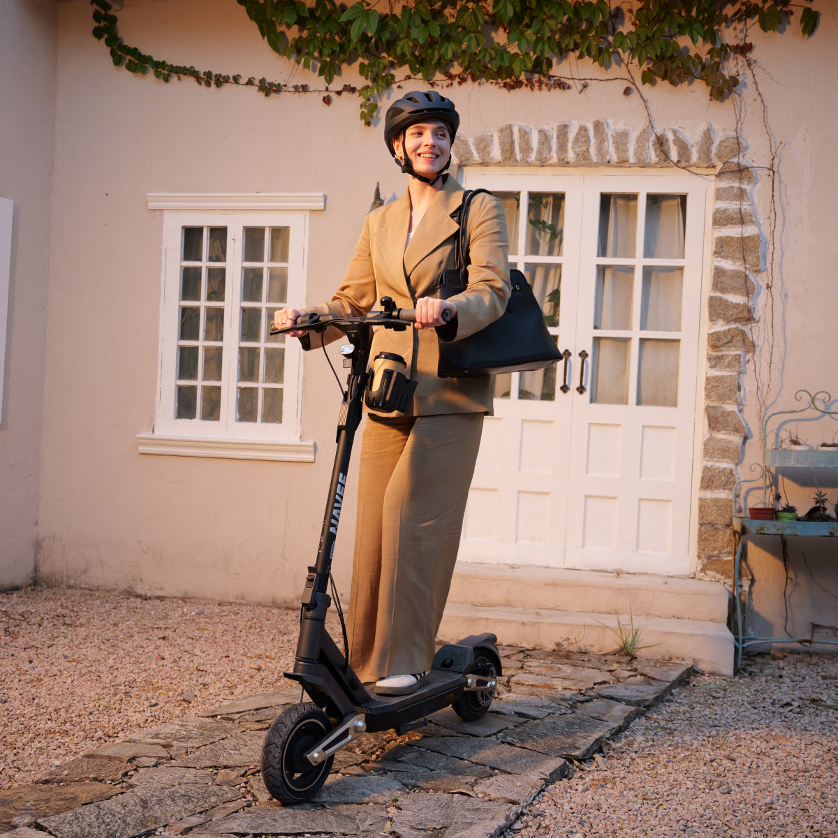NAVEE ST3 | Smooth City Electric Scooter
