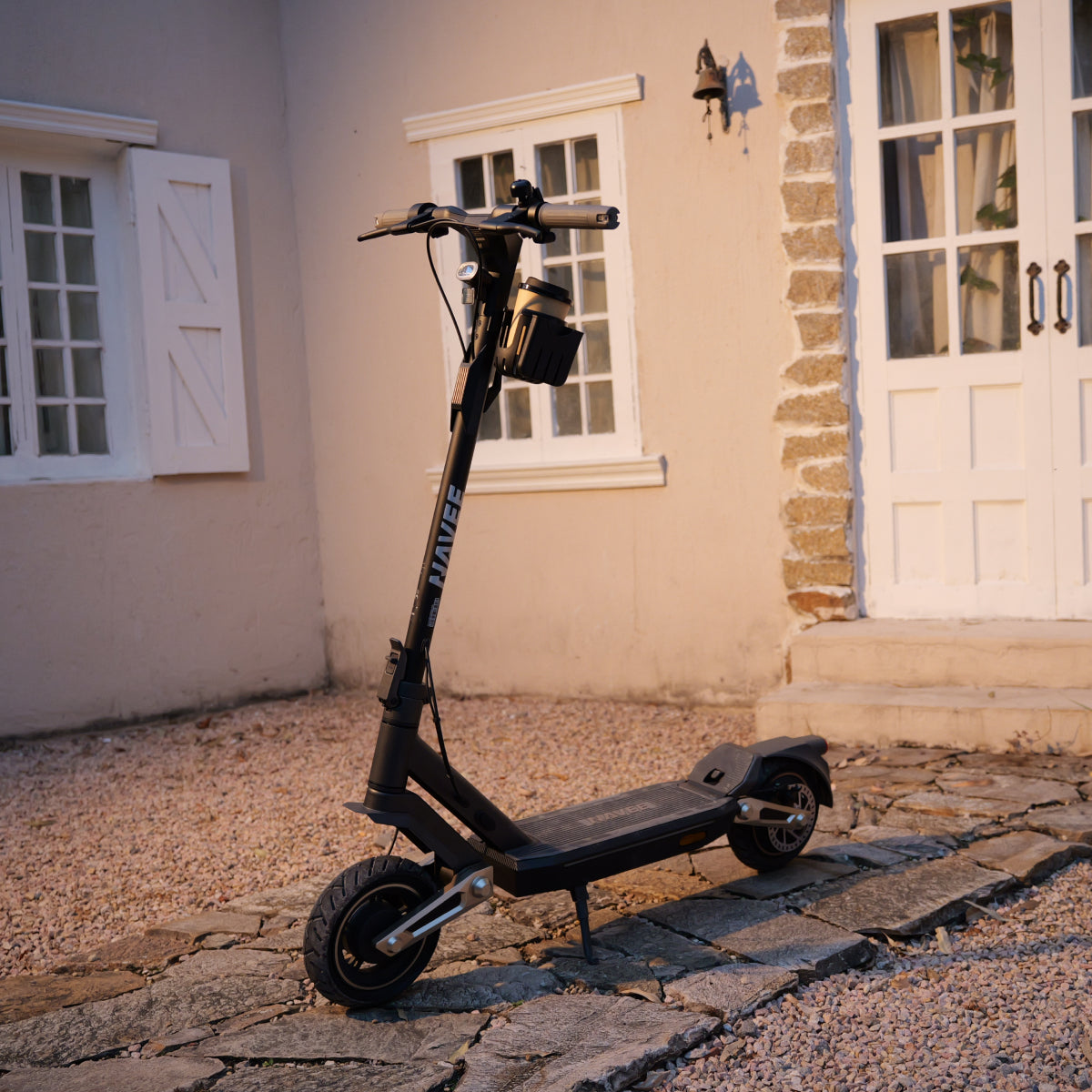 NAVEE ST3 | Smooth City Electric Scooter